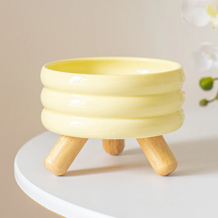 comedero amarillo de ceramica